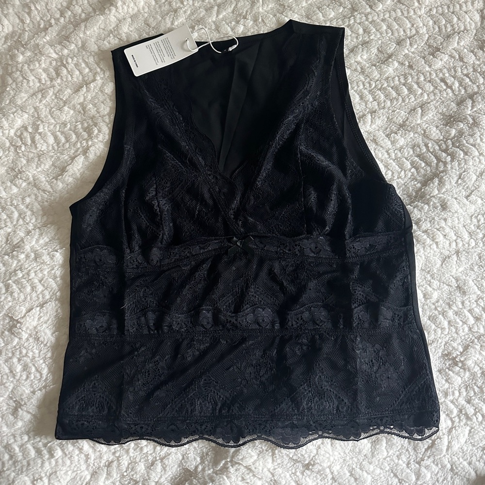 Black Lace Sleeveless Top